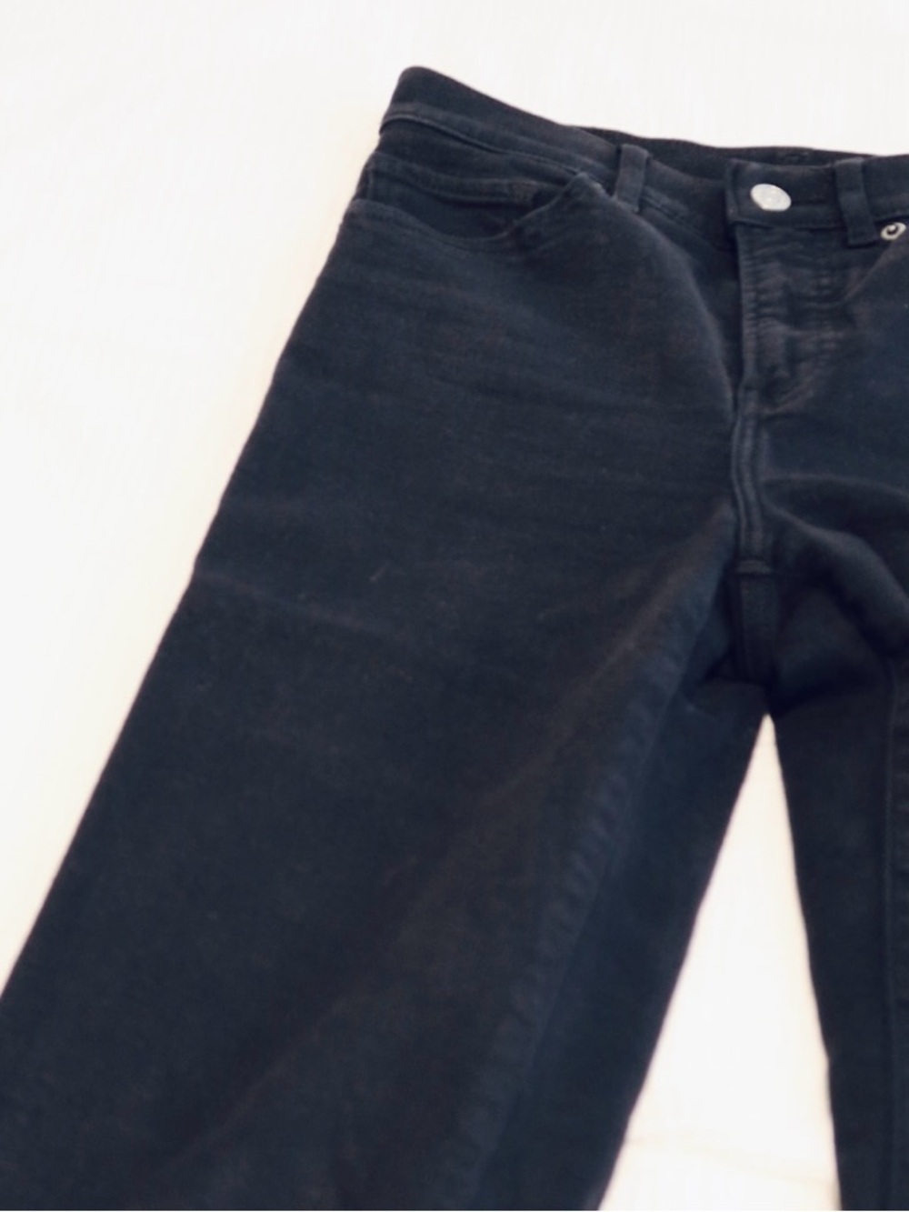 Express Black Straight-Leg Jeans - Timeless Everyday Fit - Picture 2 of 4
